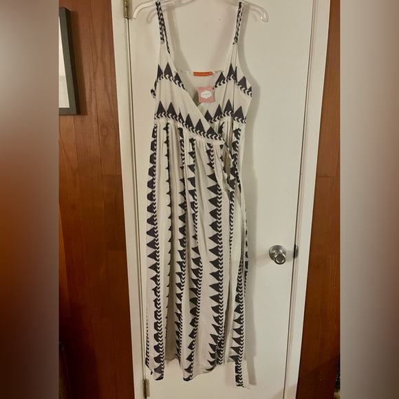 Oliphant Wrap Geometric Print Maxi Dress - Picture 2 of 4